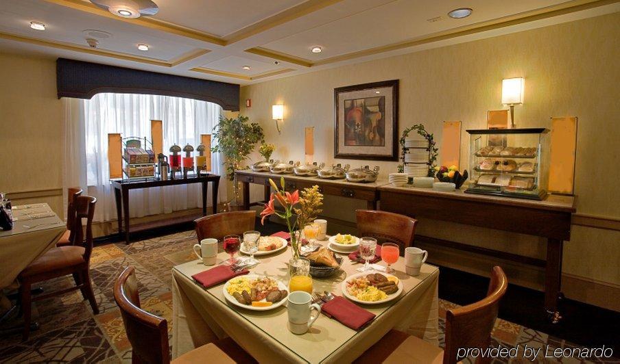 Doubletree Dayton-Downtown Hotell Restaurant bilde